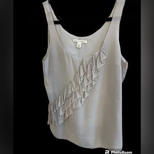 Silk, elegant and classy tank. Size Medium petite. Light grey